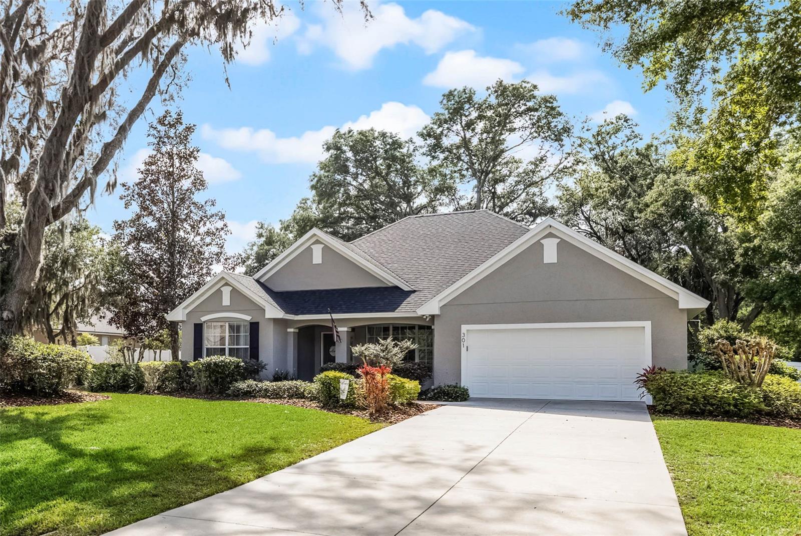 301 BROOKSTONE LN, FRUITLAND PARK, FL, 34731