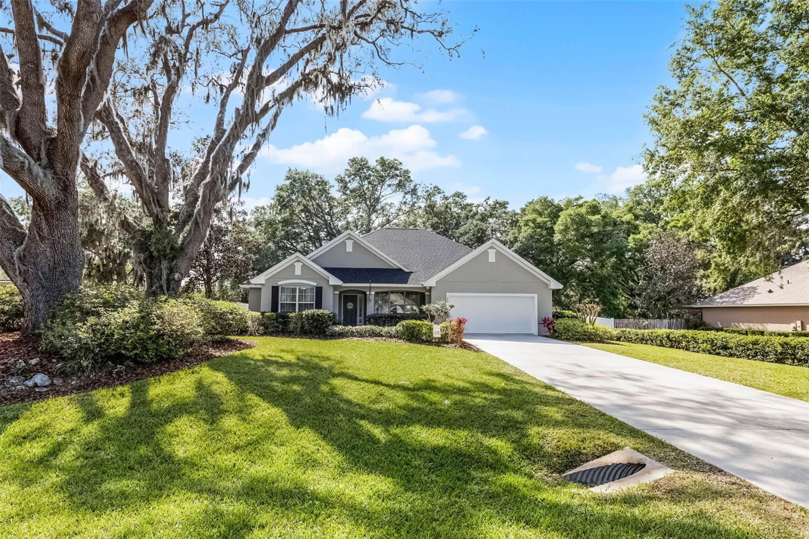 301 BROOKSTONE LN, FRUITLAND PARK, FL, 34731