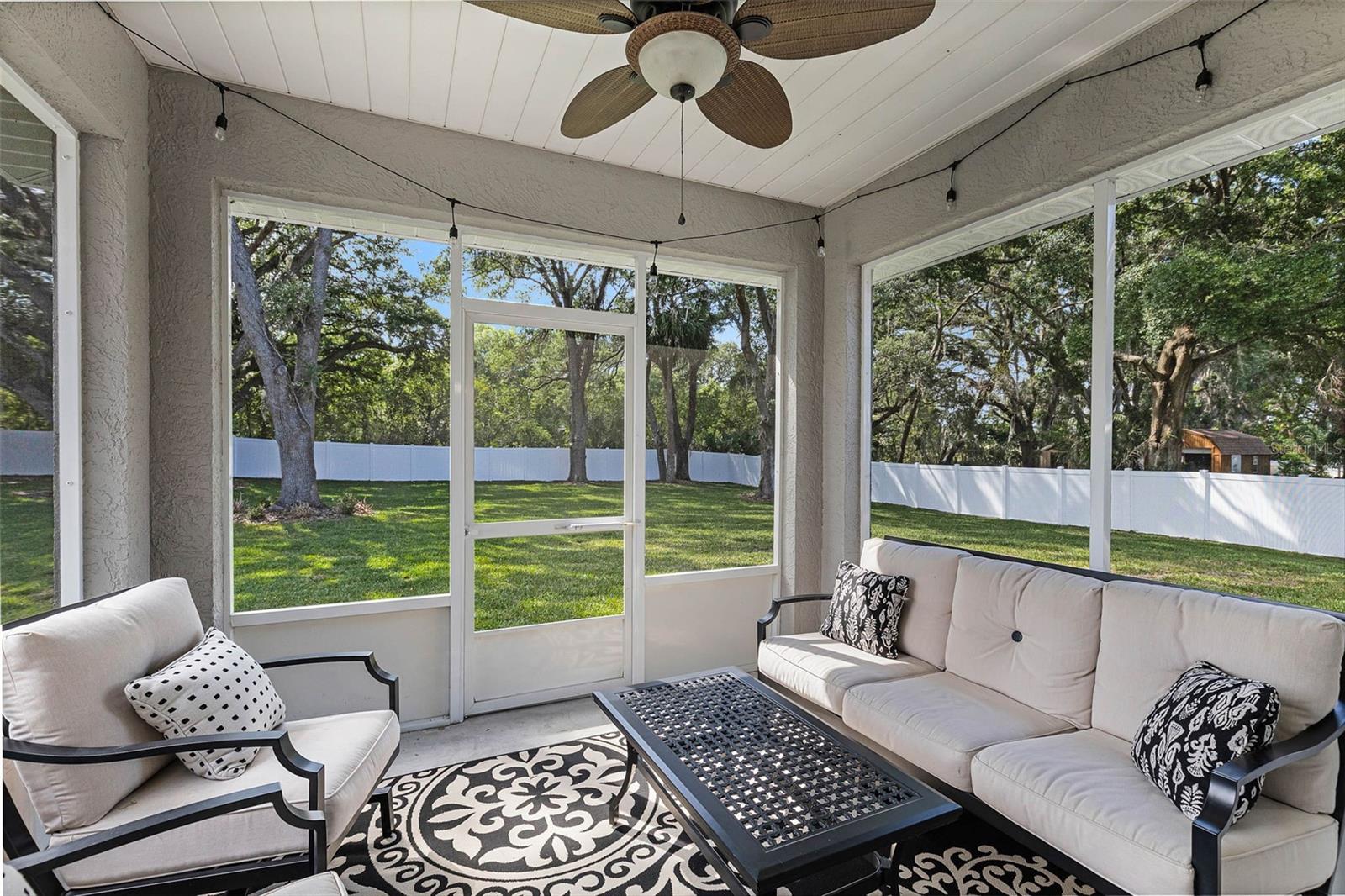 301 BROOKSTONE LN, FRUITLAND PARK, FL, 34731