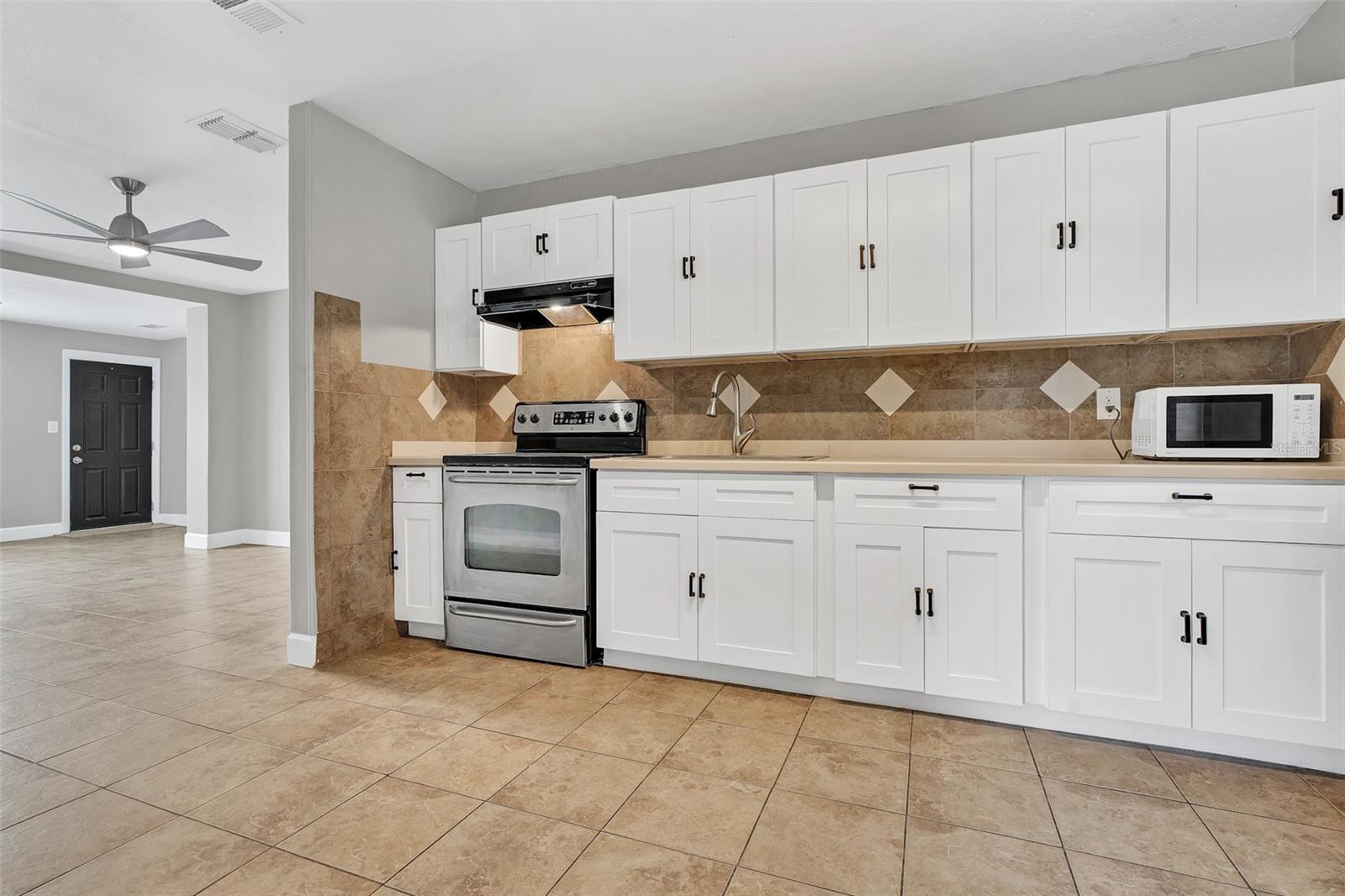 725 STRAIN BLVD, LAKELAND, FL, 33815