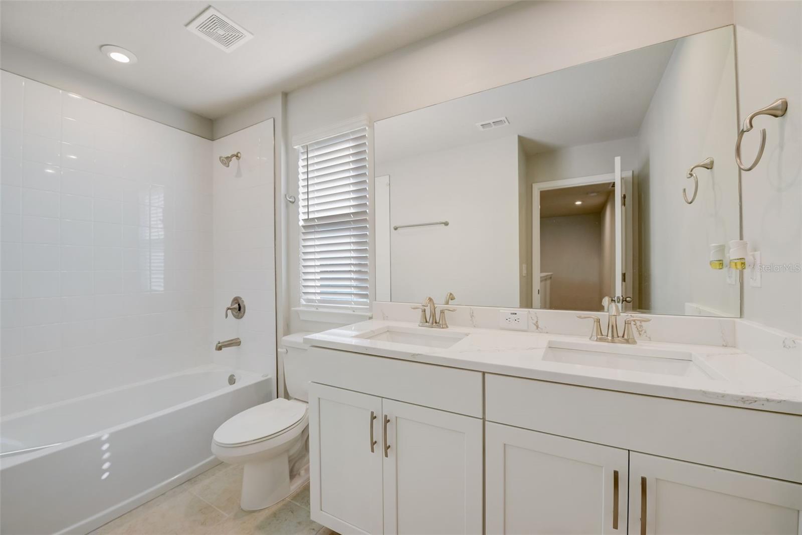 26089 WOVEN WICKER BND, LUTZ, FL, 33559