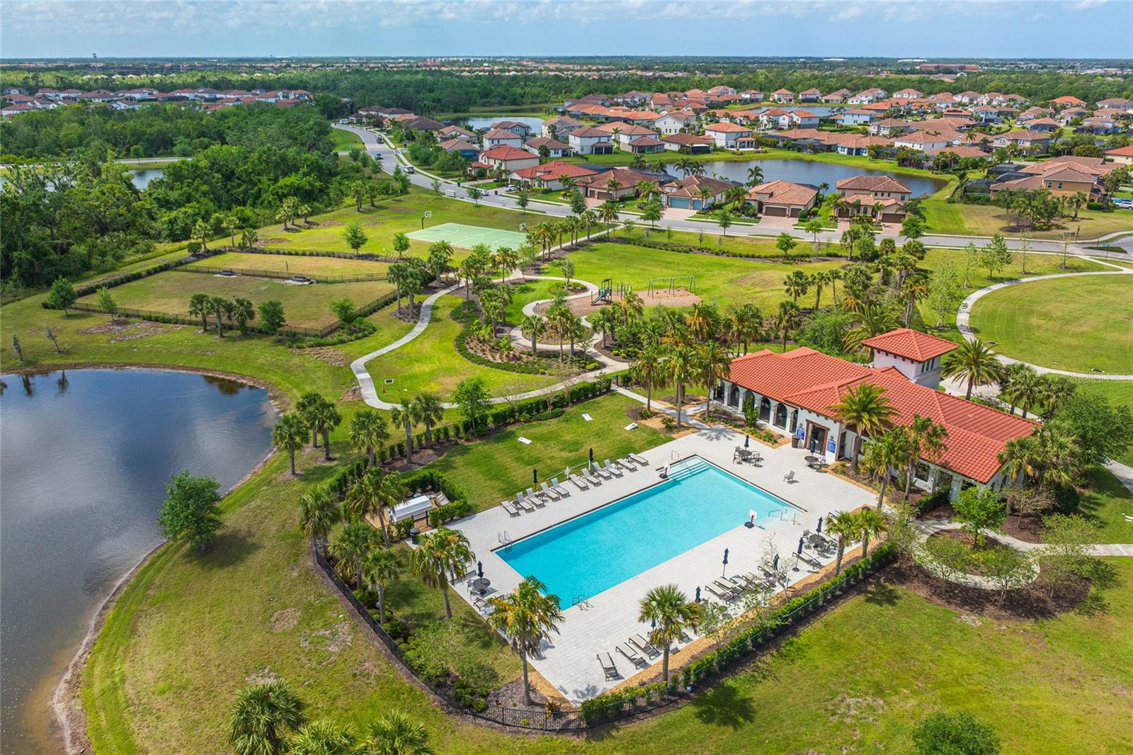13721 SAW PALM CREEK TRL, LAKEWOOD RANCH, FL, 34211