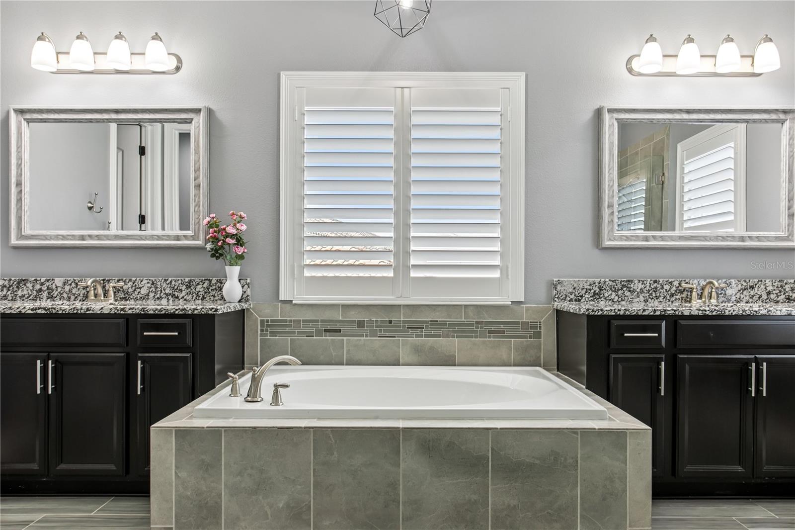 13721 SAW PALM CREEK TRL, LAKEWOOD RANCH, FL, 34211