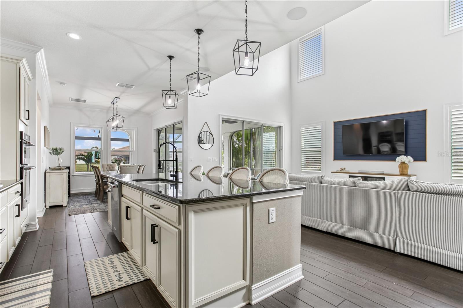 13721 SAW PALM CREEK TRL, LAKEWOOD RANCH, FL, 34211