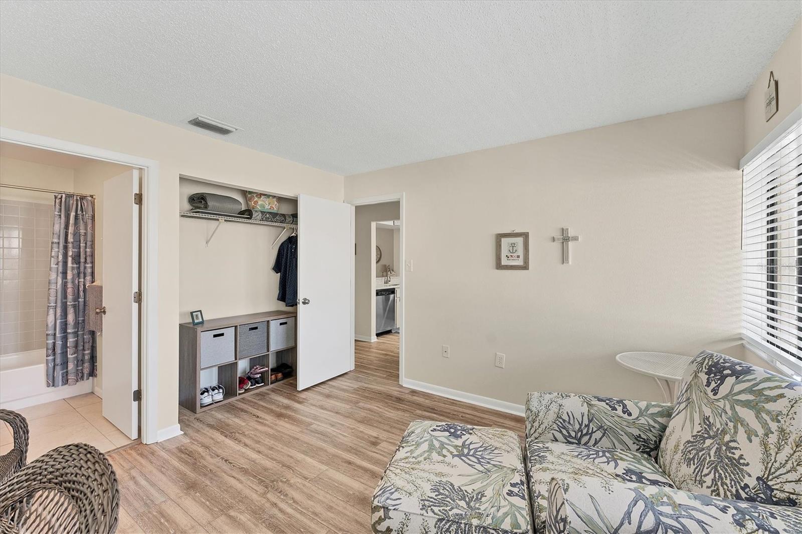5264 LAKE VILLAGE DR #48, SARASOTA, FL, 34235