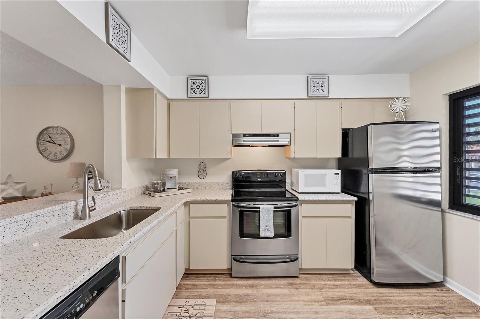 5264 LAKE VILLAGE DR #48, SARASOTA, FL, 34235