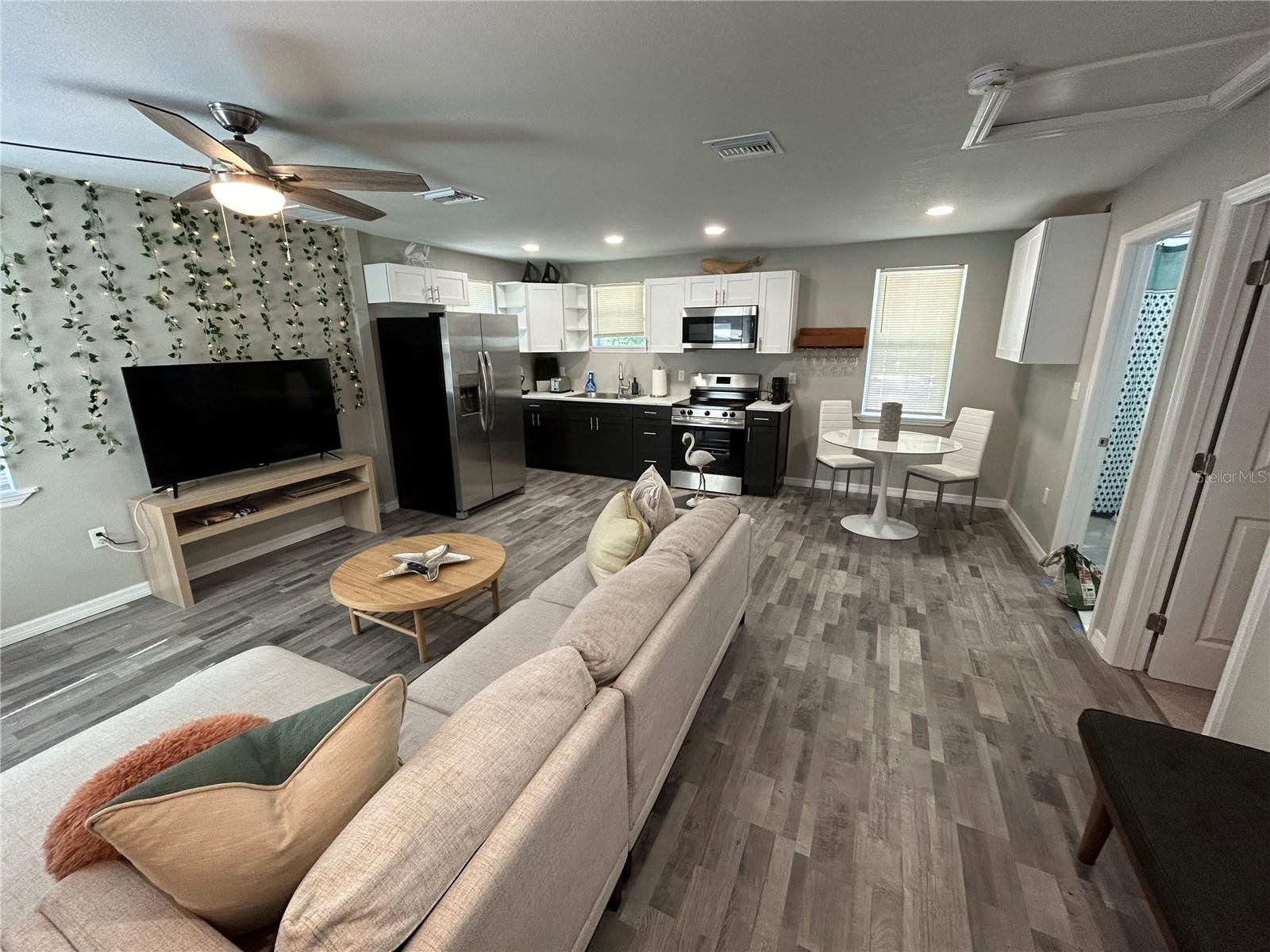 6313 INTERBAY BLVD #B, TAMPA, FL, 33611