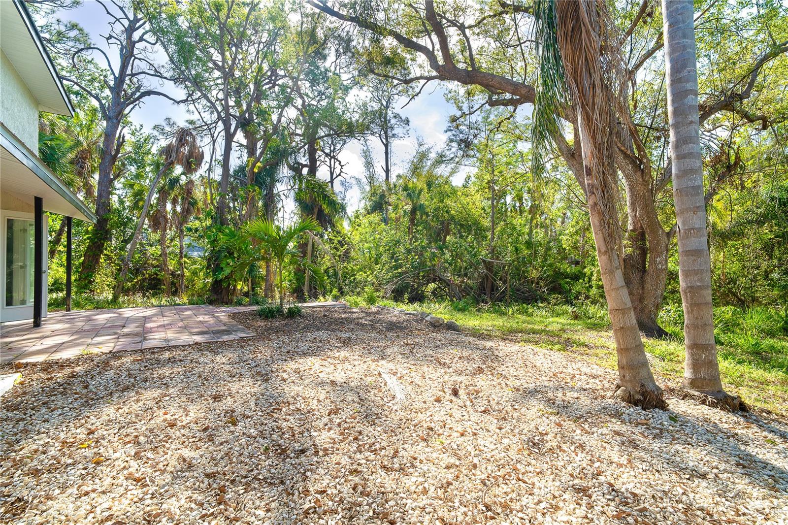 425 LAUREL RD W, NOKOMIS, FL, 34275