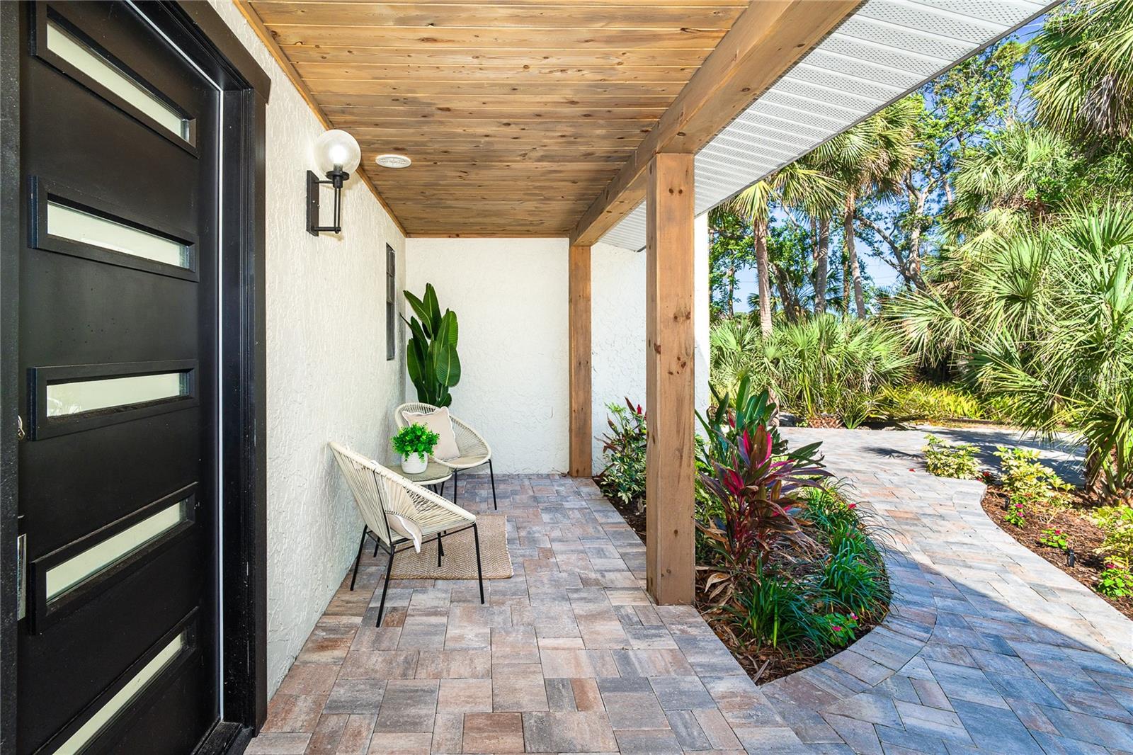 425 LAUREL RD W, NOKOMIS, FL, 34275