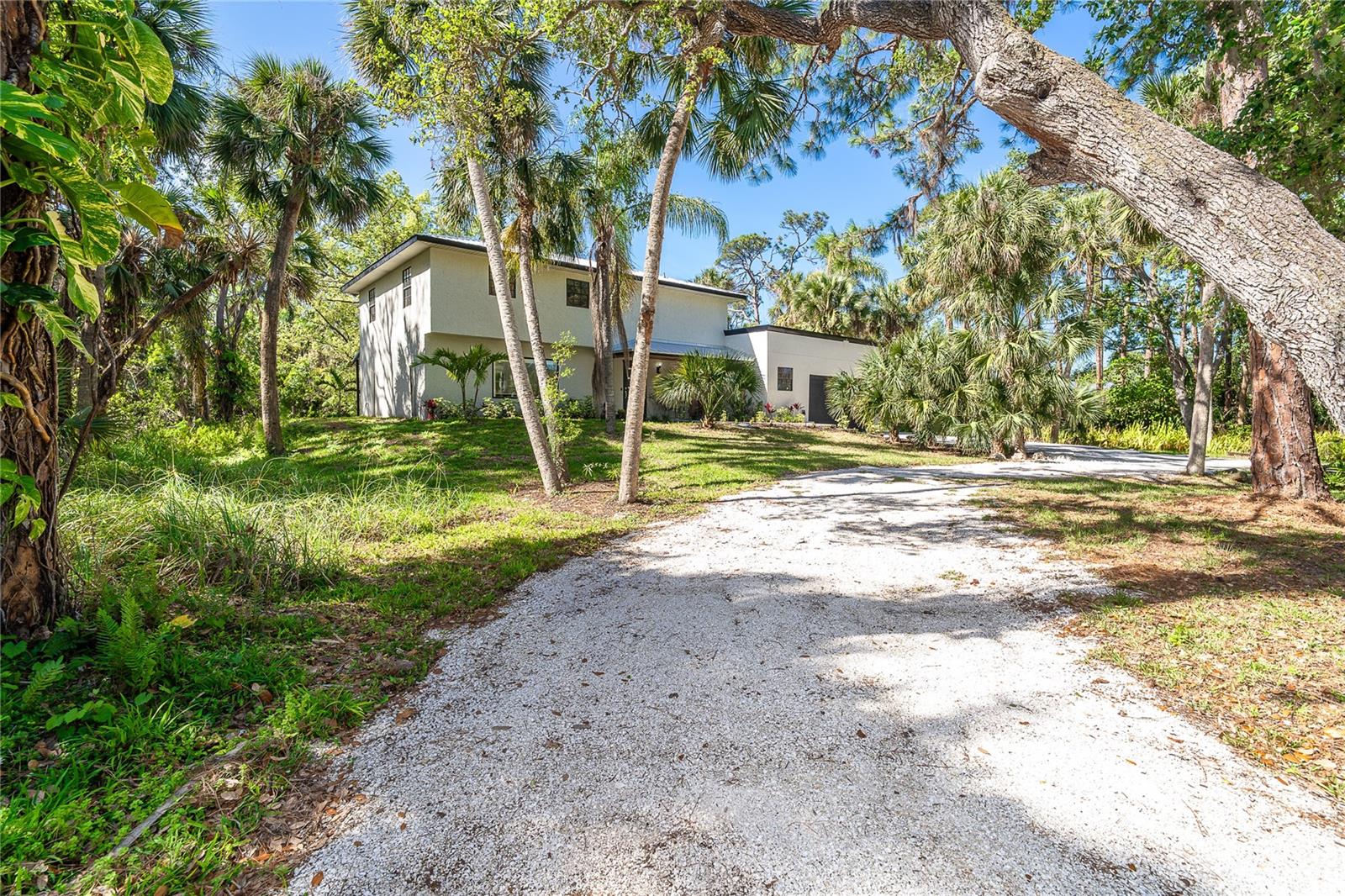 425 LAUREL RD W, NOKOMIS, FL, 34275
