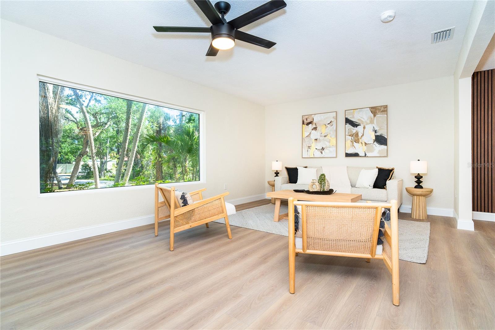 425 LAUREL RD W, NOKOMIS, FL, 34275