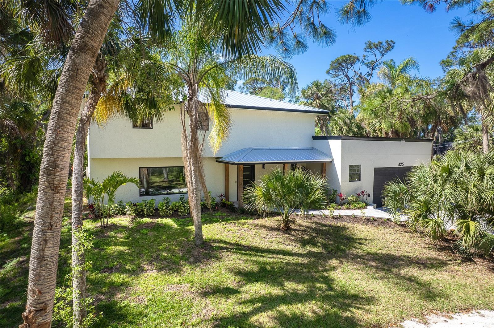425 LAUREL RD W, NOKOMIS, FL, 34275