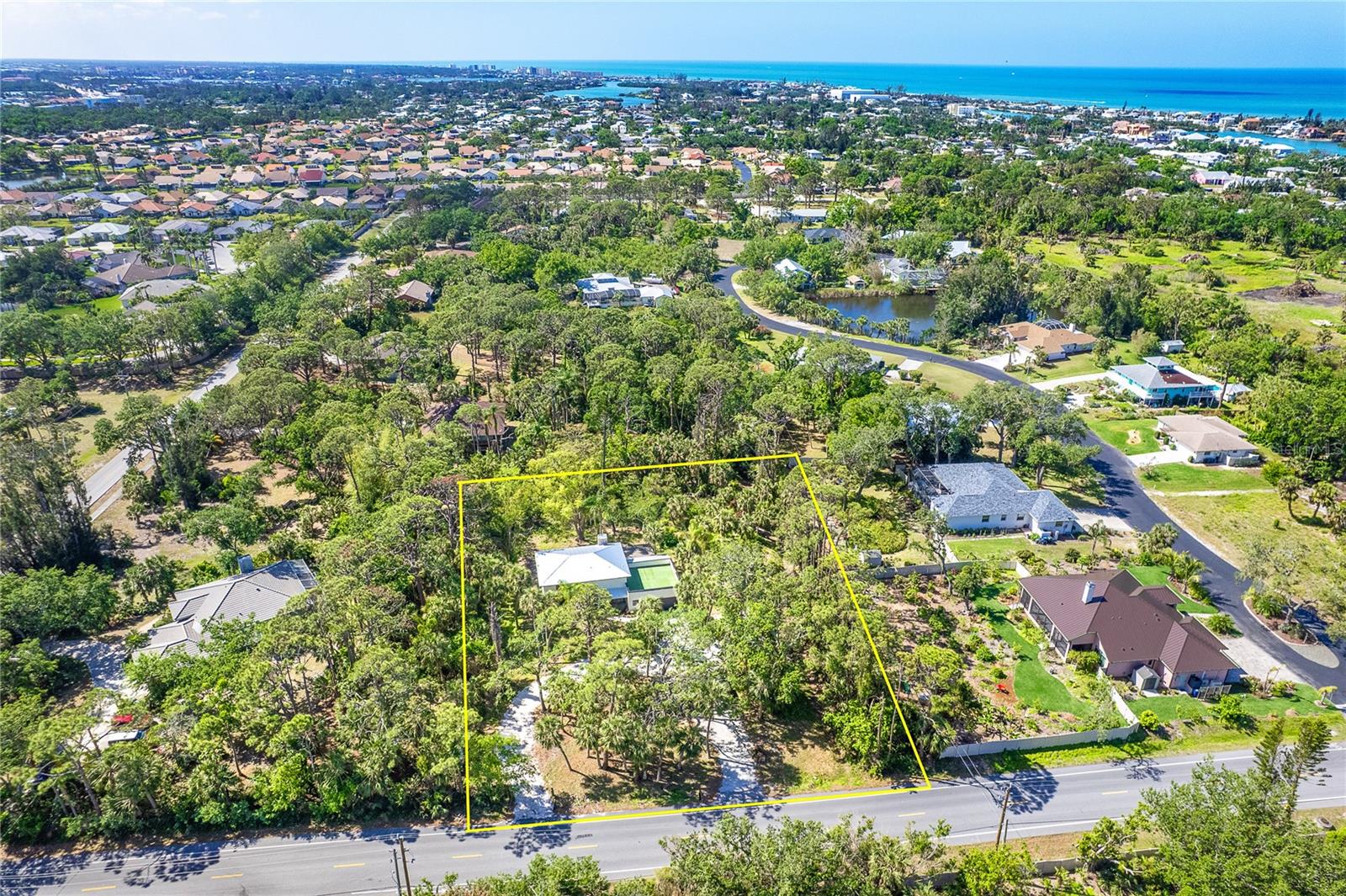 425 LAUREL RD W, NOKOMIS, FL, 34275