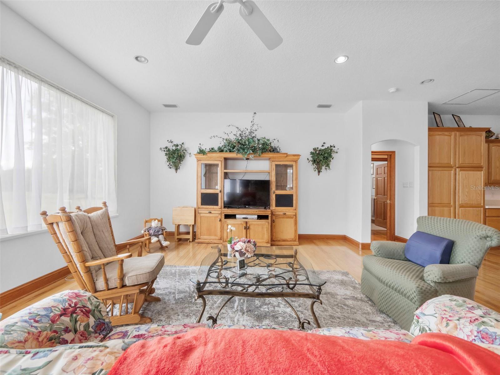 26301 SACKAMAXON DR, SORRENTO, FL, 32776