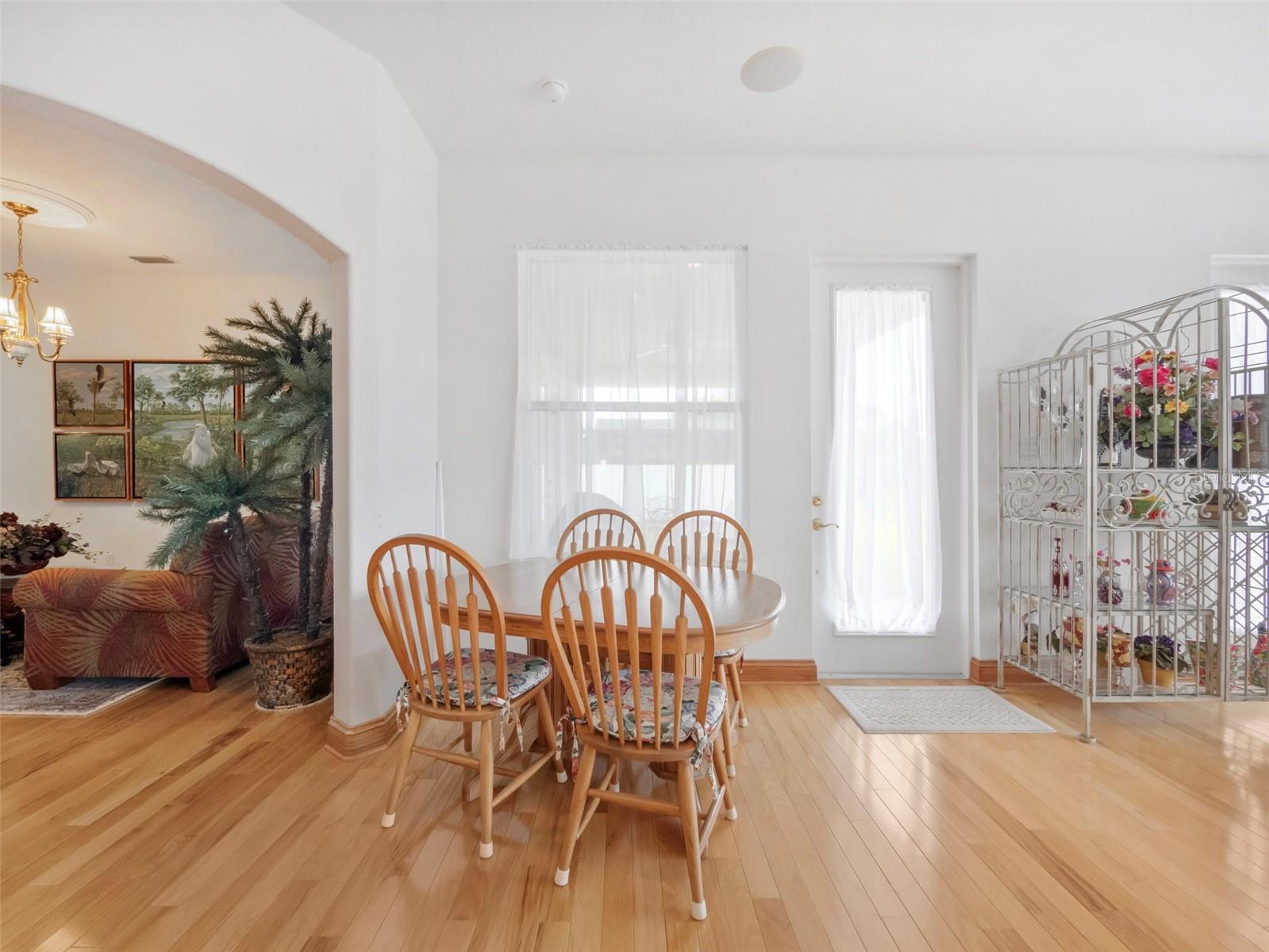 26301 SACKAMAXON DR, SORRENTO, FL, 32776