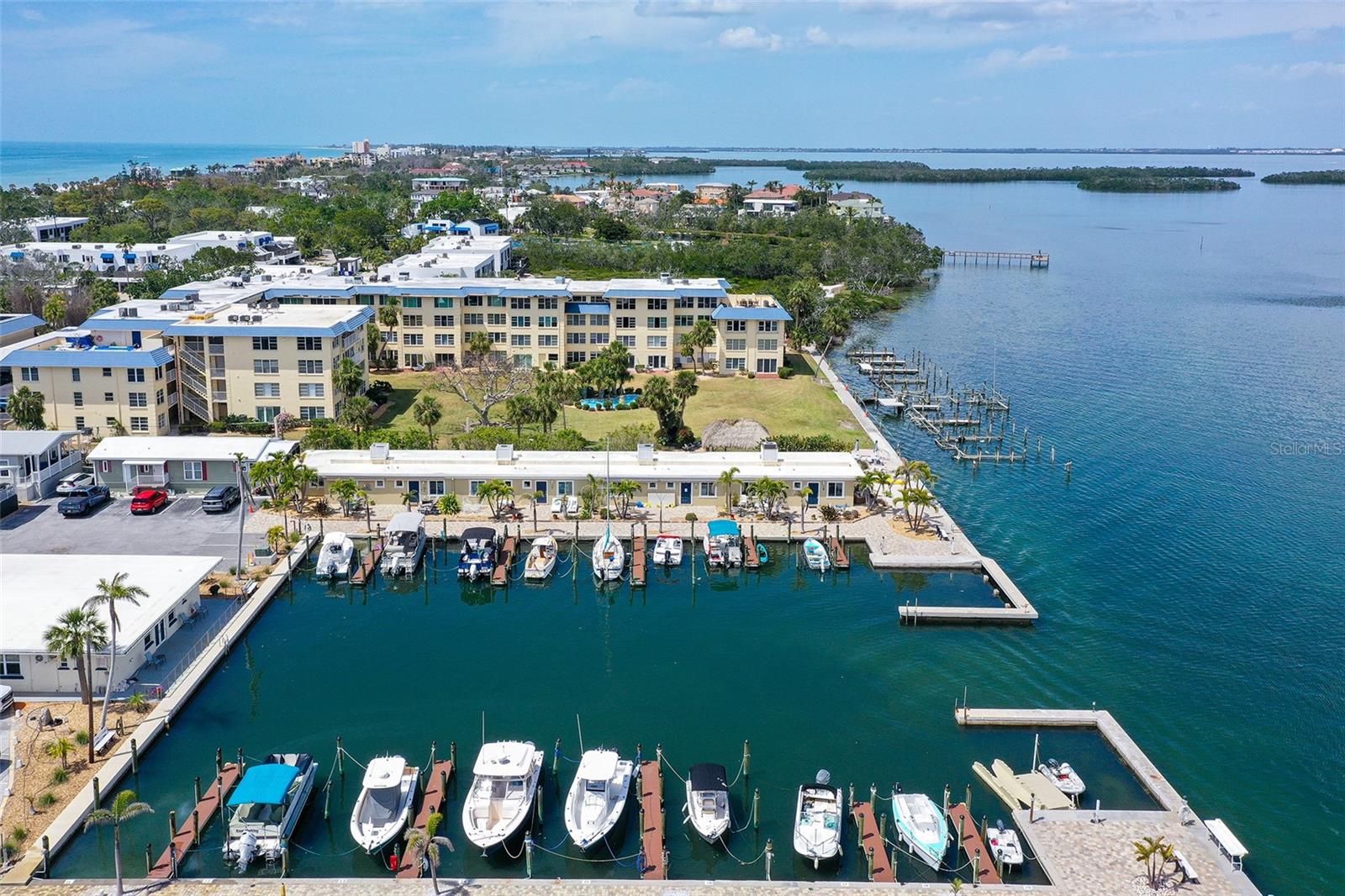 96 TWIN SHORES BLVD, LONGBOAT KEY, FL, 34228