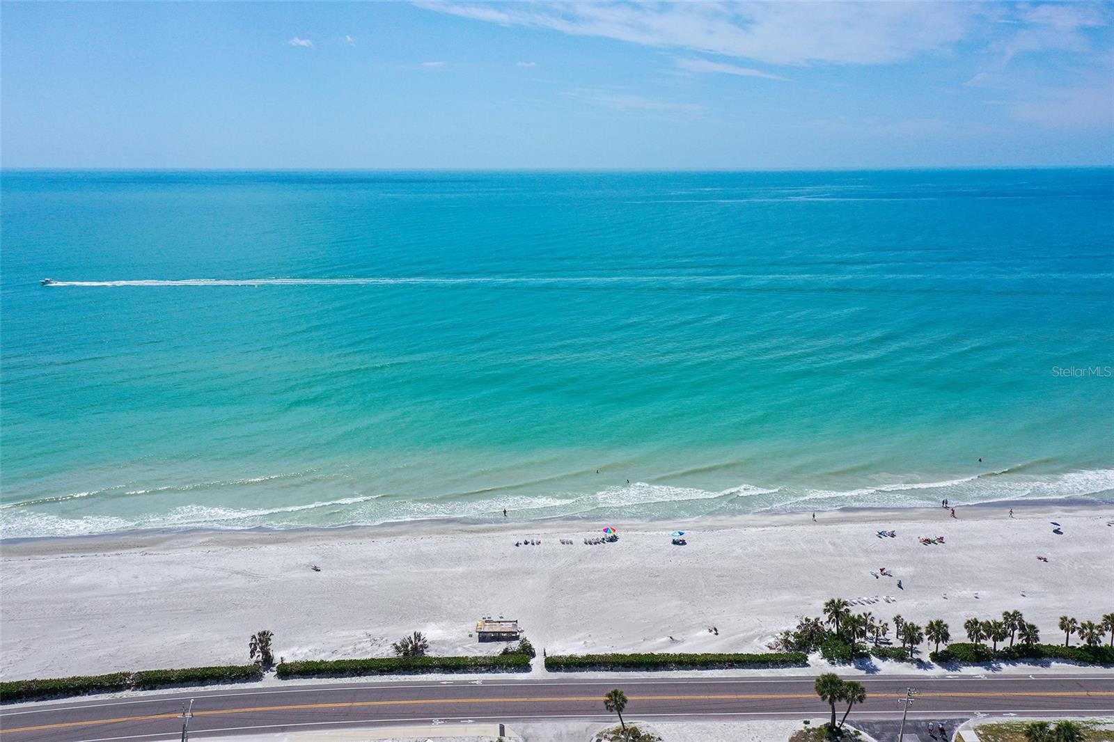 96 TWIN SHORES BLVD, LONGBOAT KEY, FL, 34228