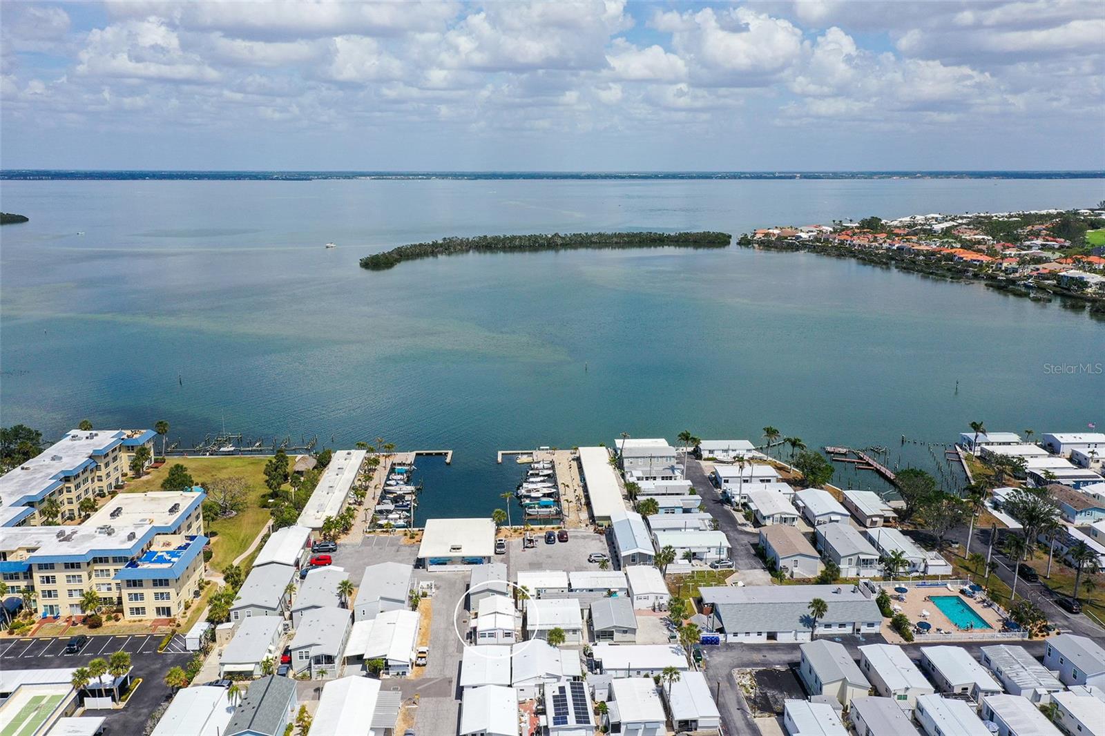 96 TWIN SHORES BLVD, LONGBOAT KEY, FL, 34228