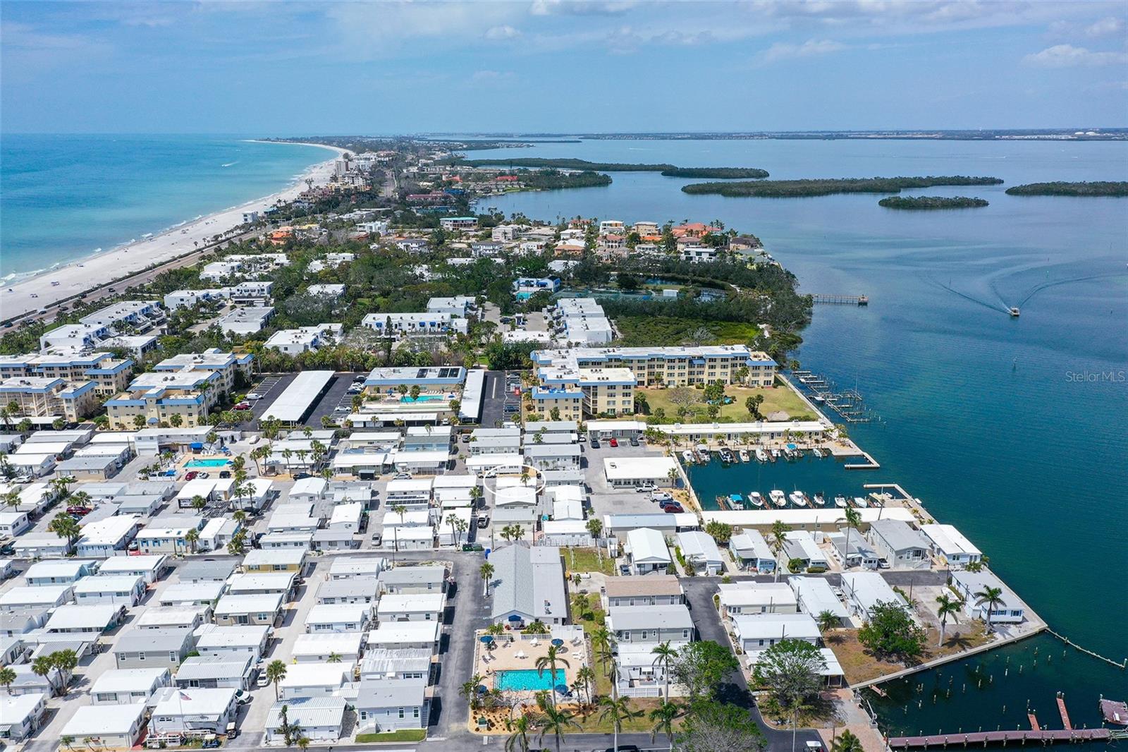 96 TWIN SHORES BLVD, LONGBOAT KEY, FL, 34228