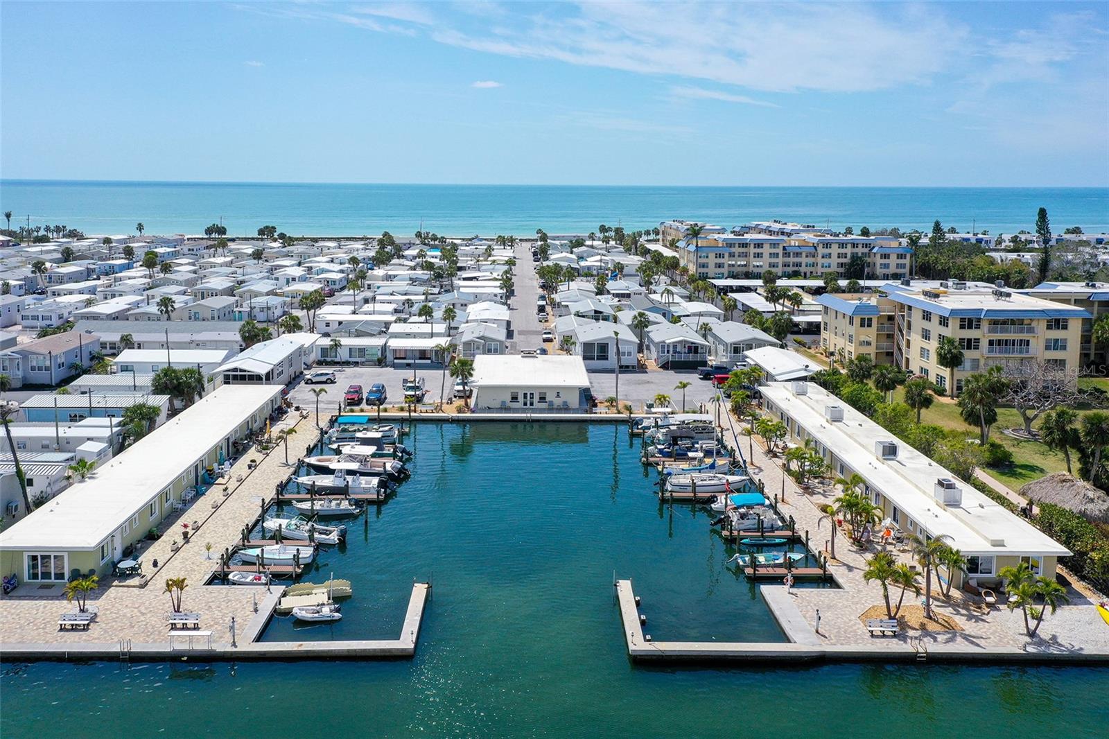 96 TWIN SHORES BLVD, LONGBOAT KEY, FL, 34228