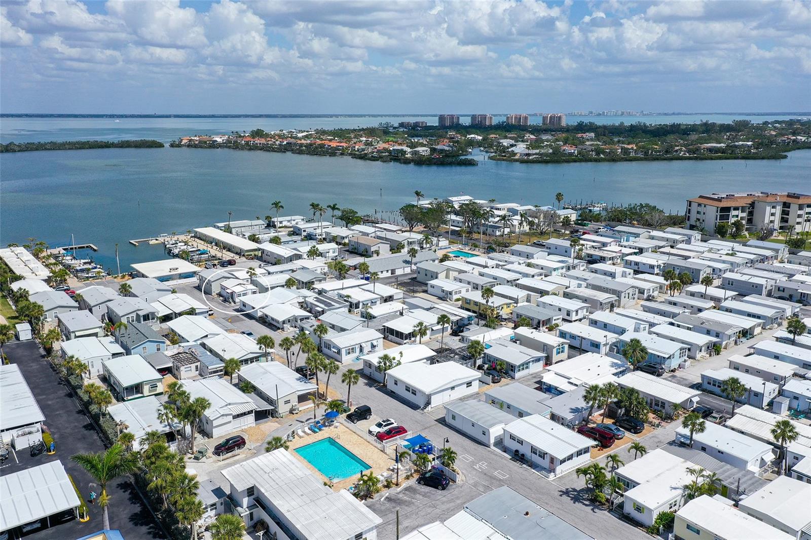 96 TWIN SHORES BLVD, LONGBOAT KEY, FL, 34228