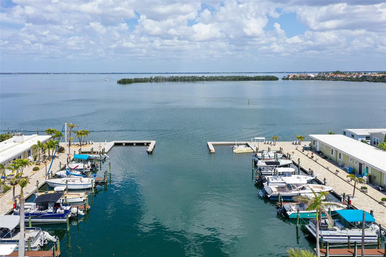 96 TWIN SHORES BLVD, LONGBOAT KEY, FL, 34228