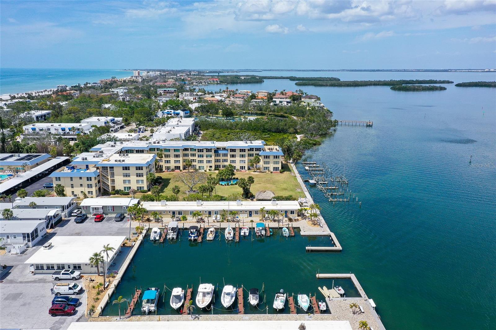 96 TWIN SHORES BLVD, LONGBOAT KEY, FL, 34228