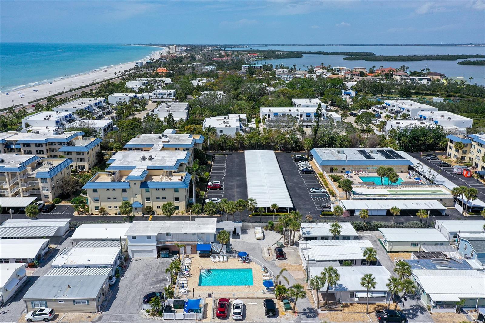 96 TWIN SHORES BLVD, LONGBOAT KEY, FL, 34228