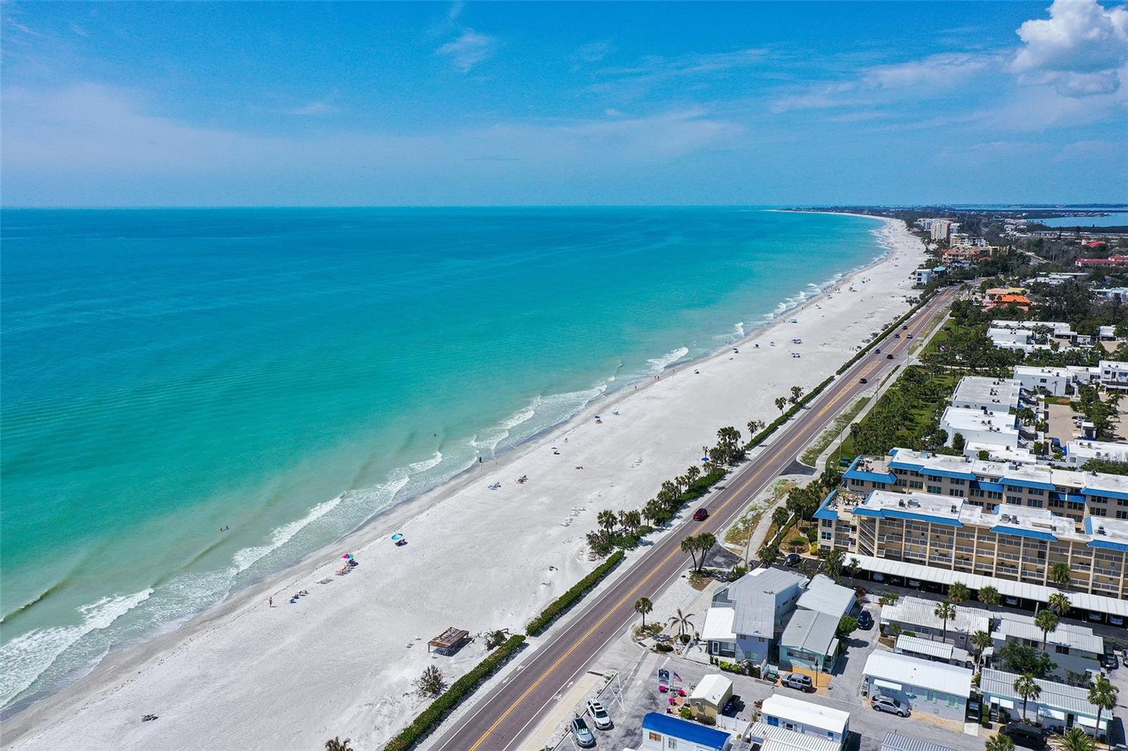 96 TWIN SHORES BLVD, LONGBOAT KEY, FL, 34228