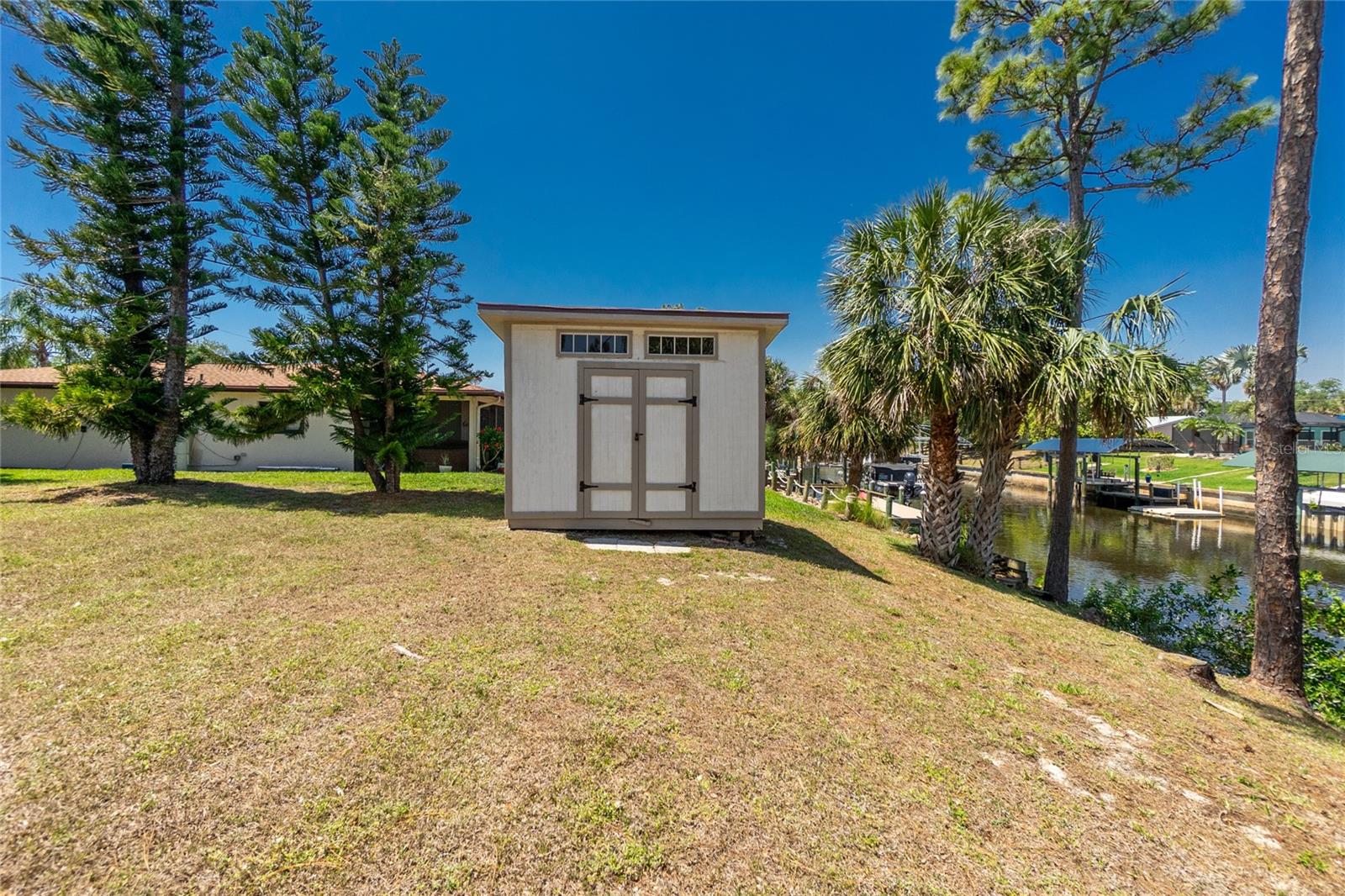 2690 AUBURN BLVD, PORT CHARLOTTE, FL, 33948
