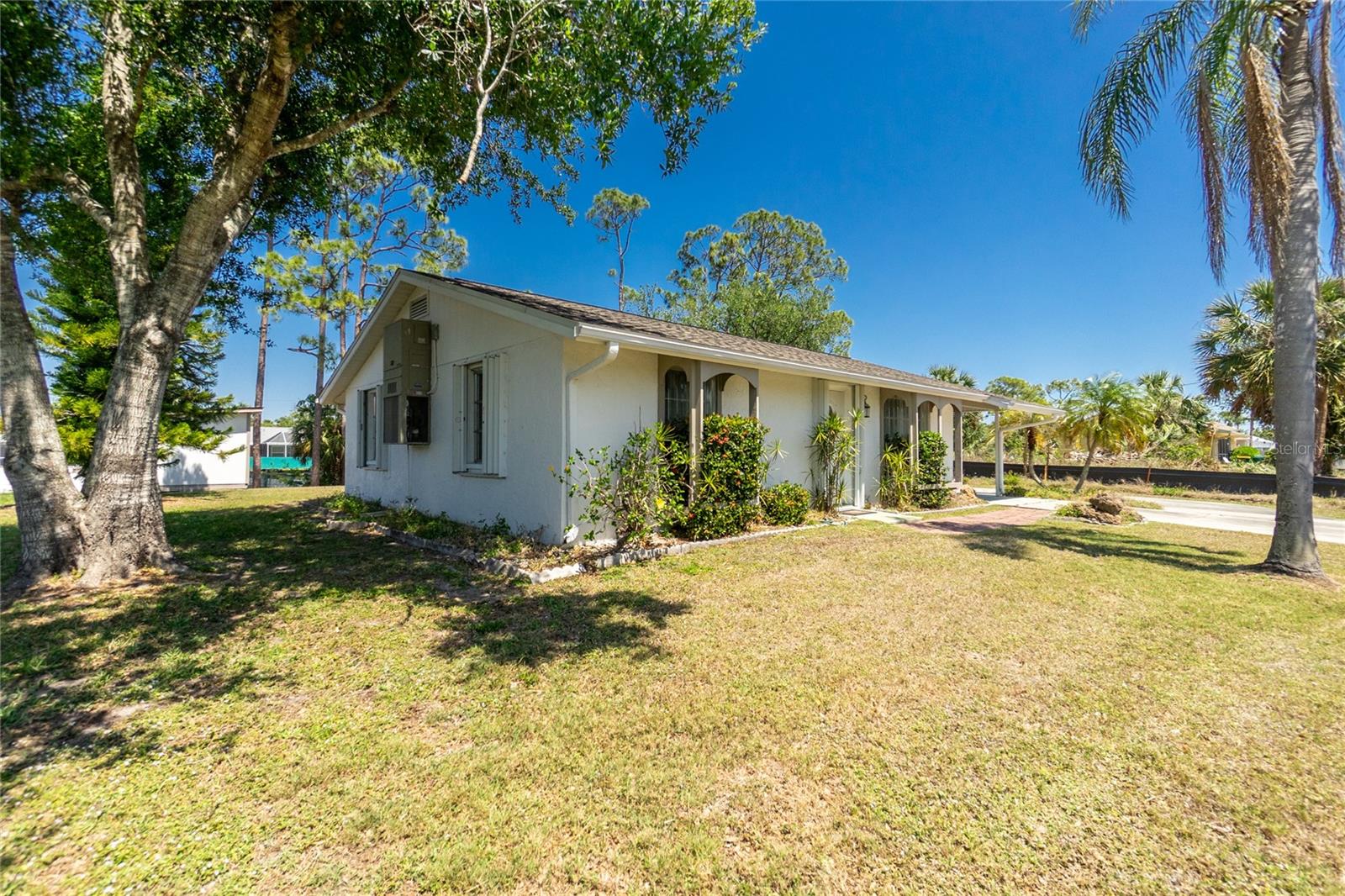 2690 AUBURN BLVD, PORT CHARLOTTE, FL, 33948