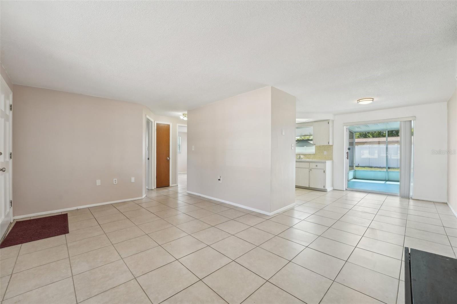 7034 N KING ARTHUR DR E #4, PORT RICHEY, FL, 34668