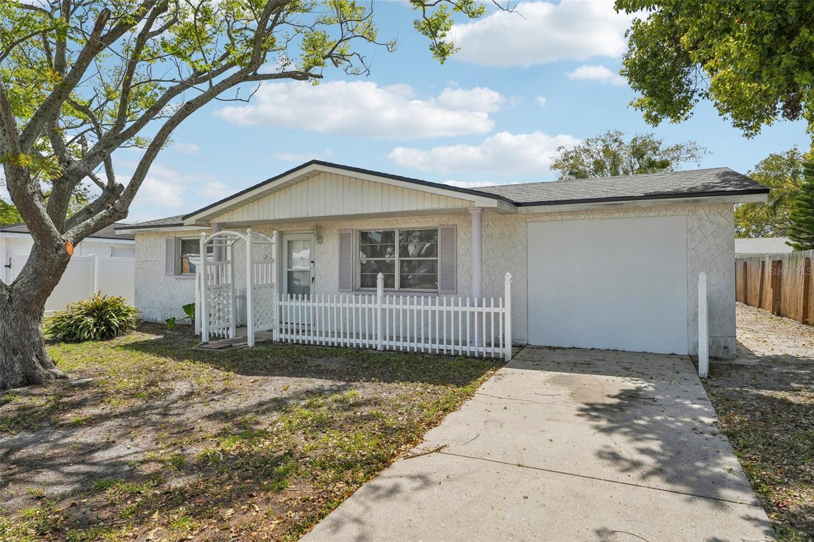 7034 N KING ARTHUR DR E #4, PORT RICHEY, FL, 34668