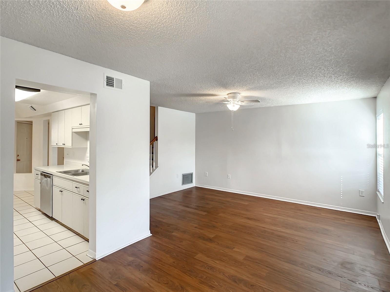 2211 COACH HOUSE BLVD #305, ORLANDO, FL, 32812