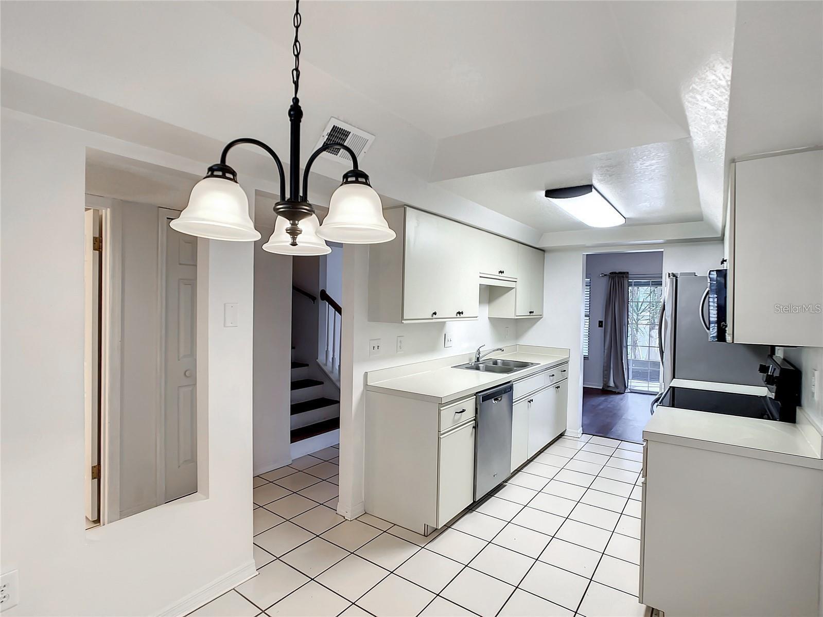 2211 COACH HOUSE BLVD #305, ORLANDO, FL, 32812