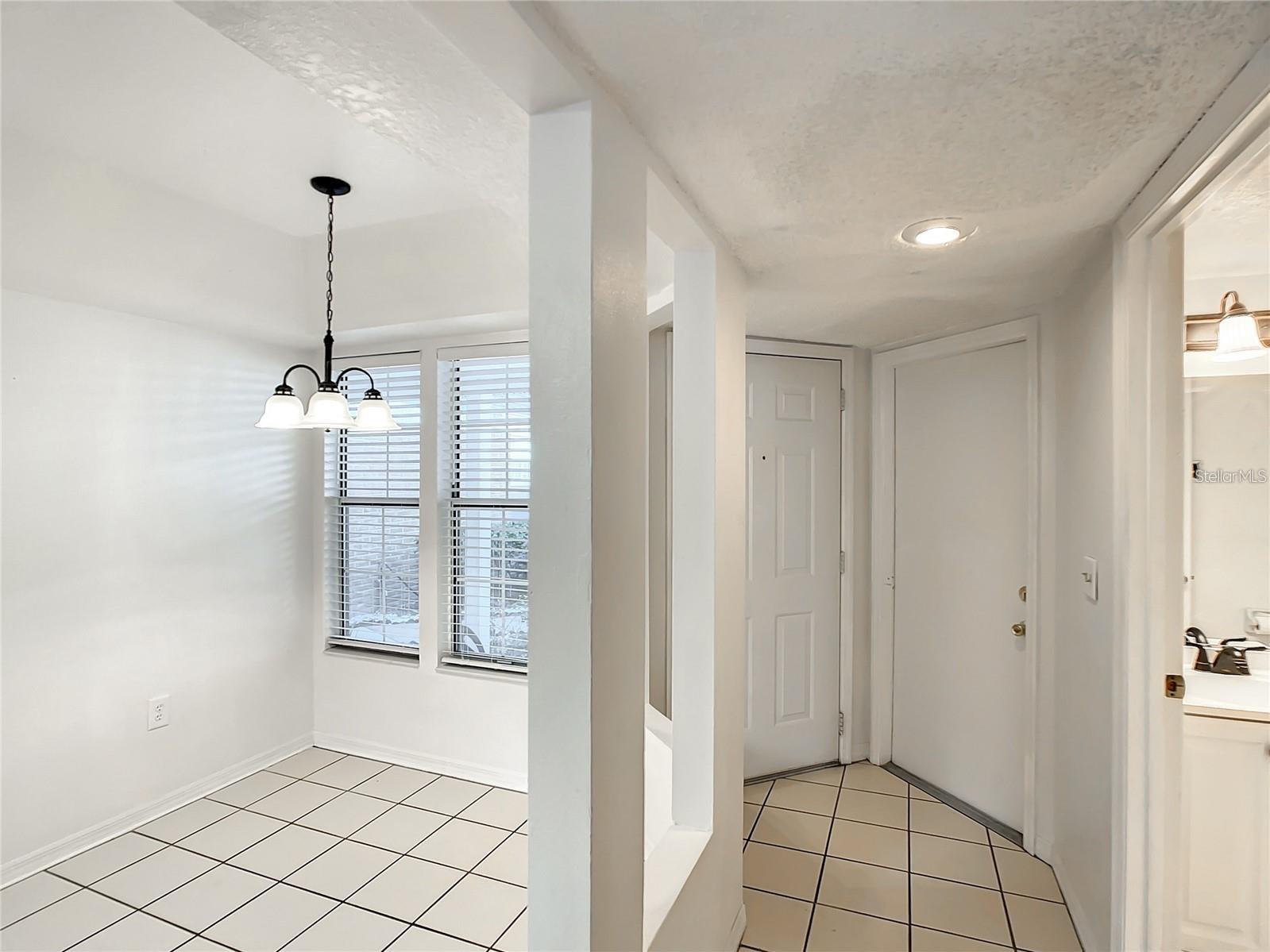 2211 COACH HOUSE BLVD #305, ORLANDO, FL, 32812