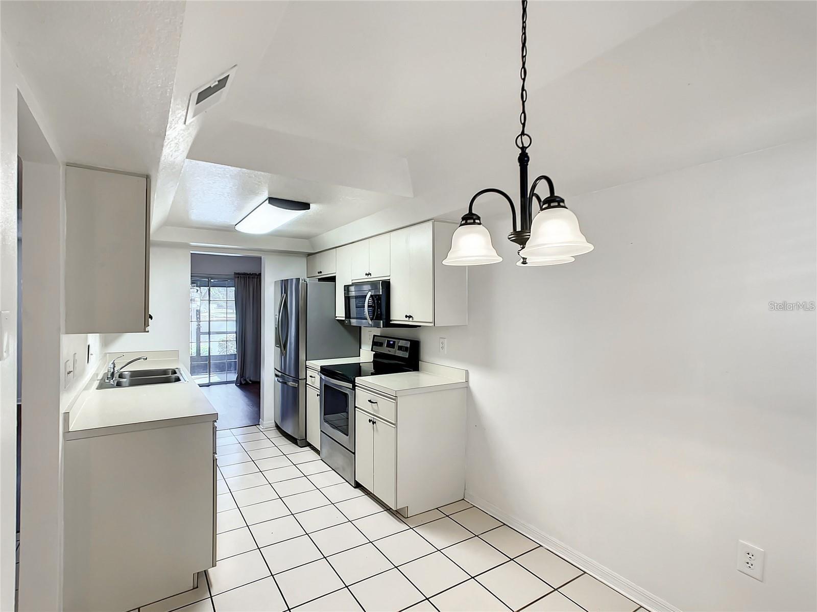 2211 COACH HOUSE BLVD #305, ORLANDO, FL, 32812