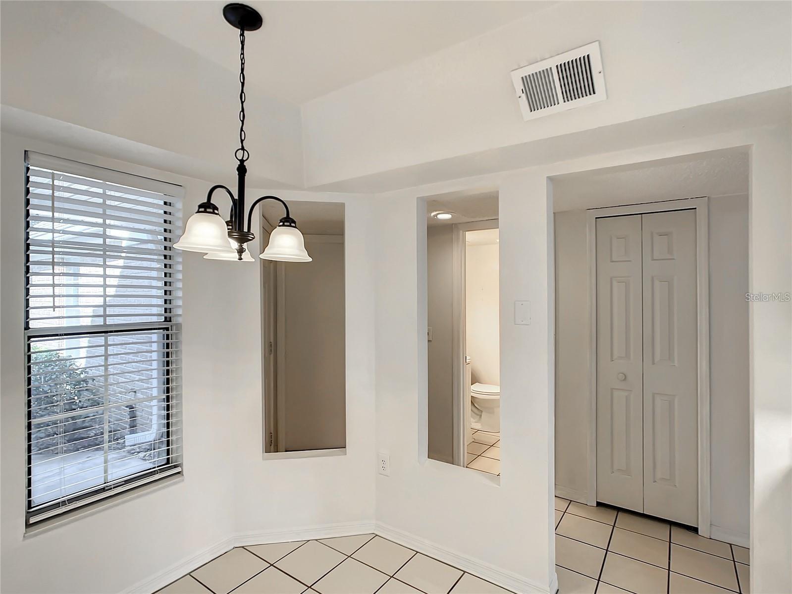 2211 COACH HOUSE BLVD #305, ORLANDO, FL, 32812