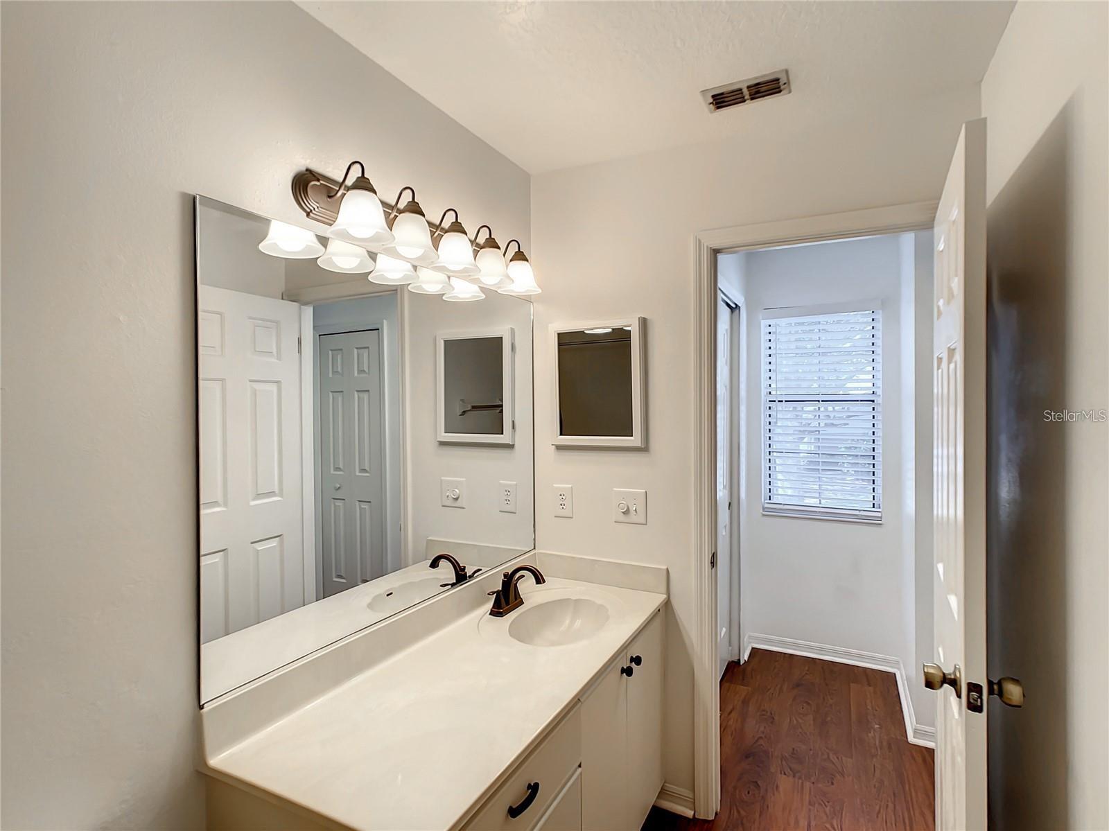 2211 COACH HOUSE BLVD #305, ORLANDO, FL, 32812