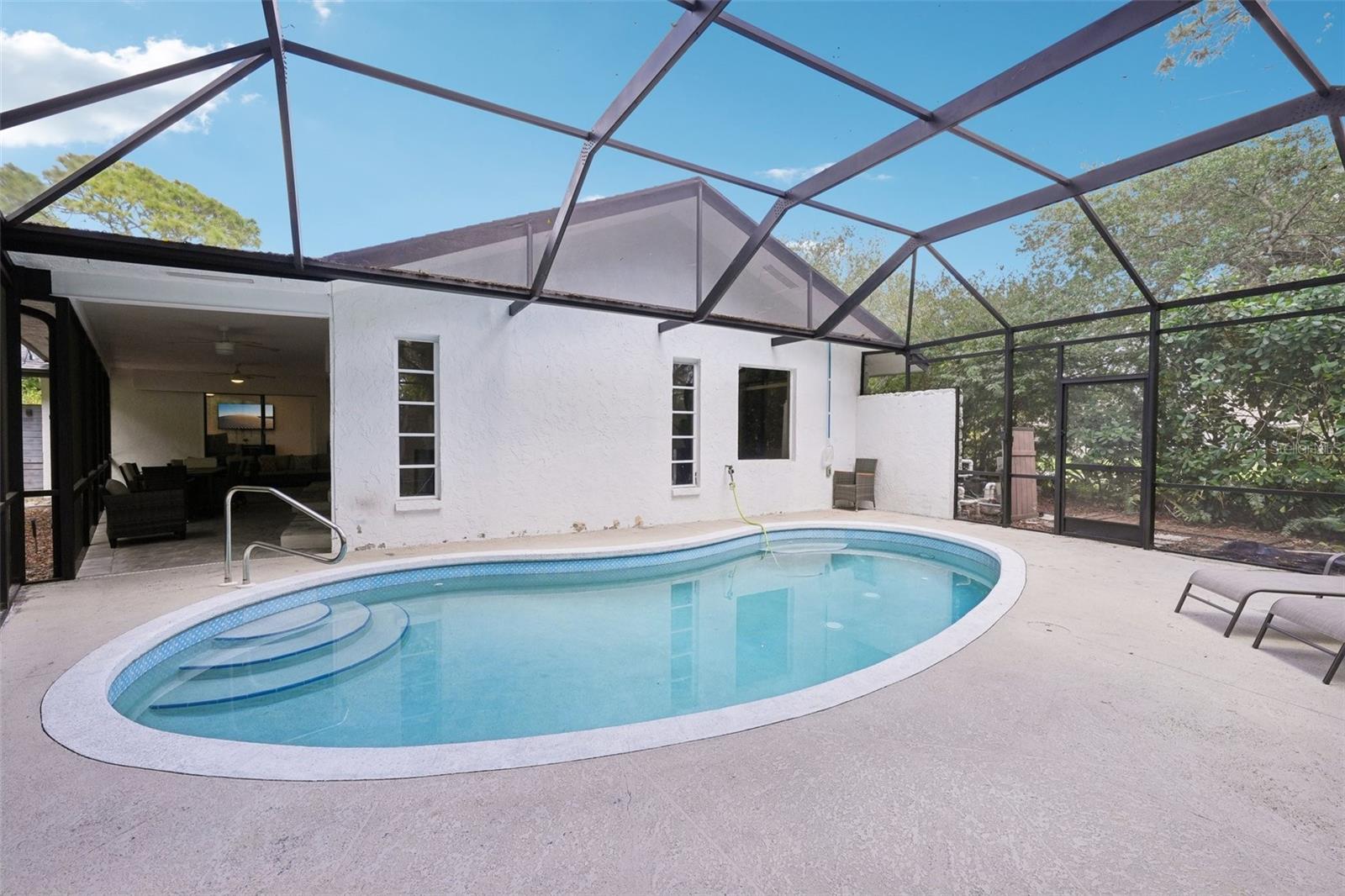 155 OLD TAMIAMI TRL, NAPLES, FL, 34110