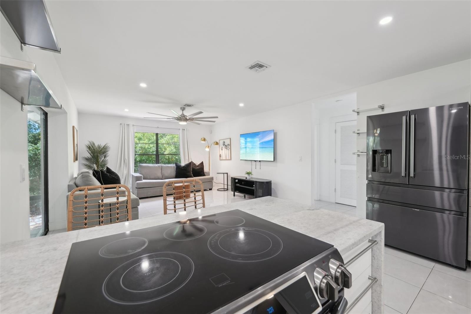 155 OLD TAMIAMI TRL, NAPLES, FL, 34110
