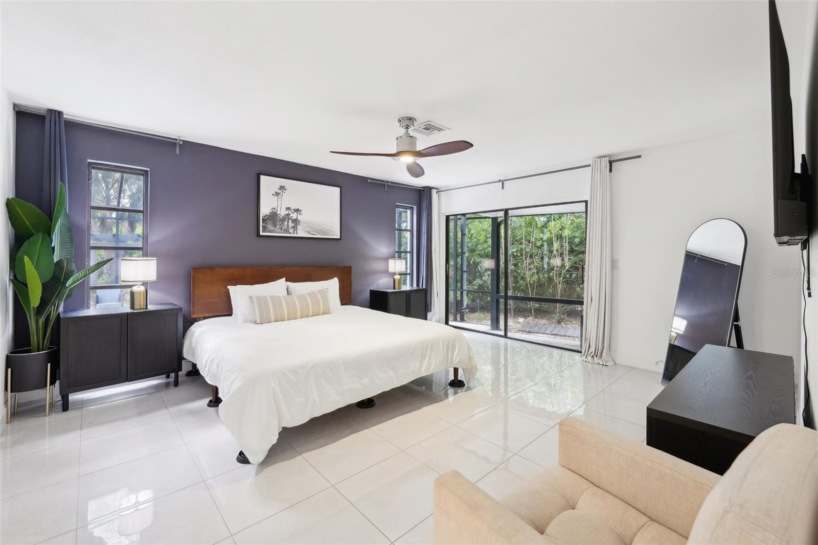 155 OLD TAMIAMI TRL, NAPLES, FL, 34110