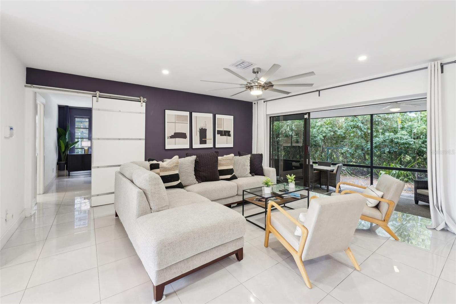 155 OLD TAMIAMI TRL, NAPLES, FL, 34110