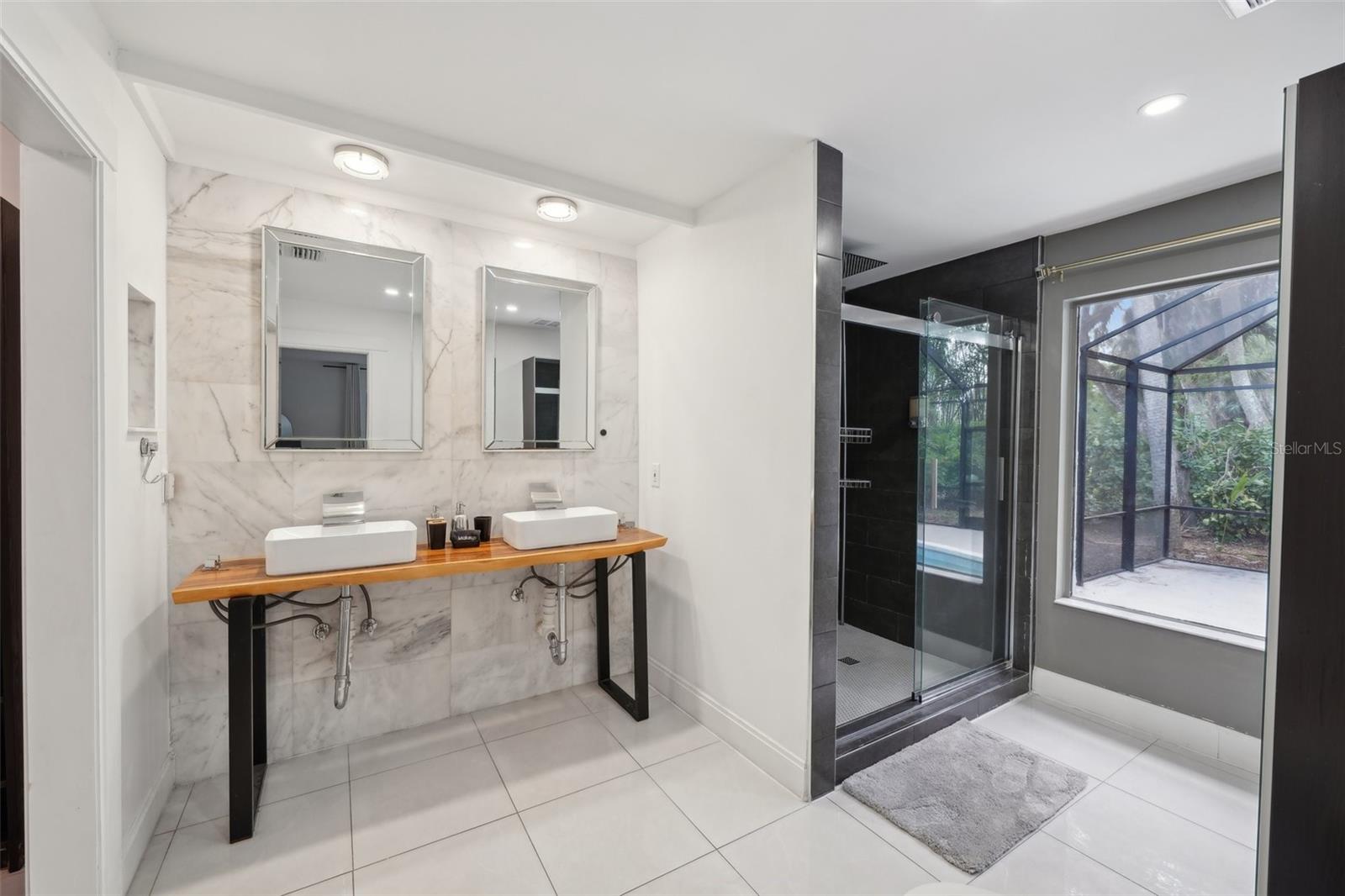 155 OLD TAMIAMI TRL, NAPLES, FL, 34110