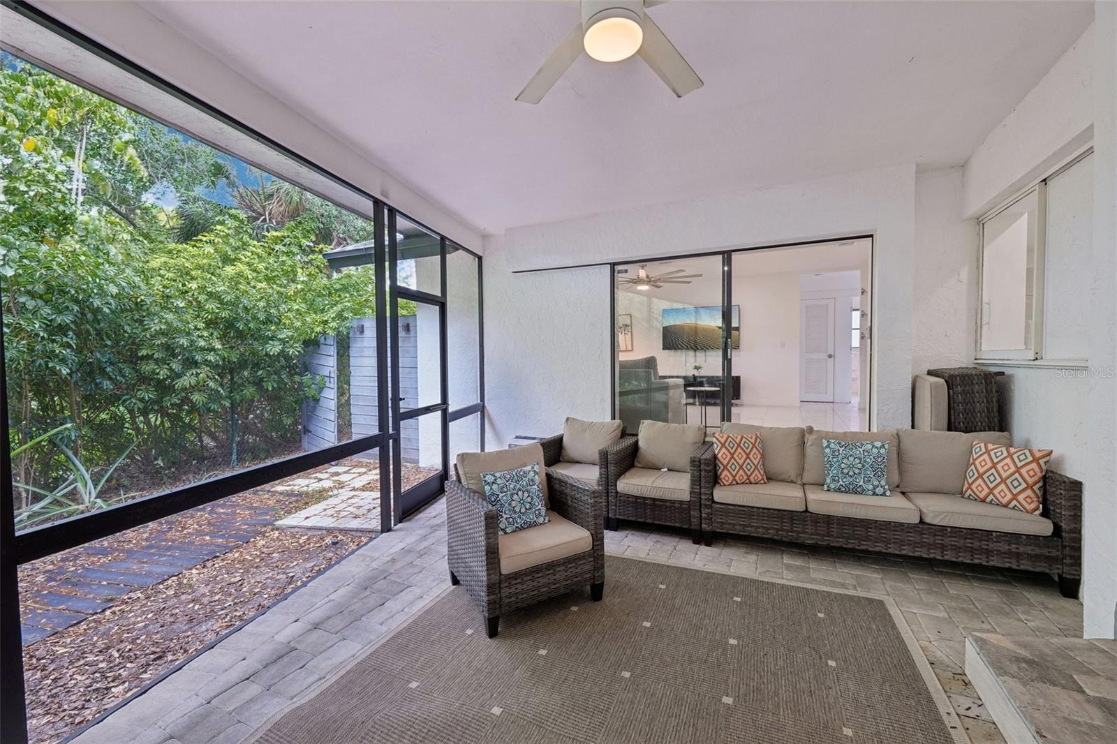 155 OLD TAMIAMI TRL, NAPLES, FL, 34110