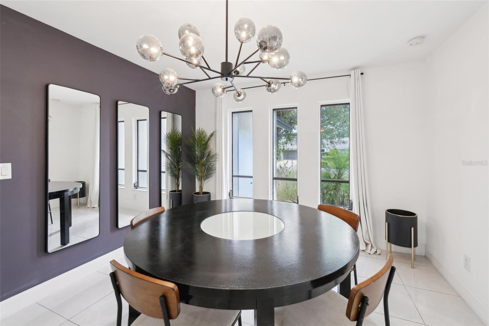 155 OLD TAMIAMI TRL, NAPLES, FL, 34110