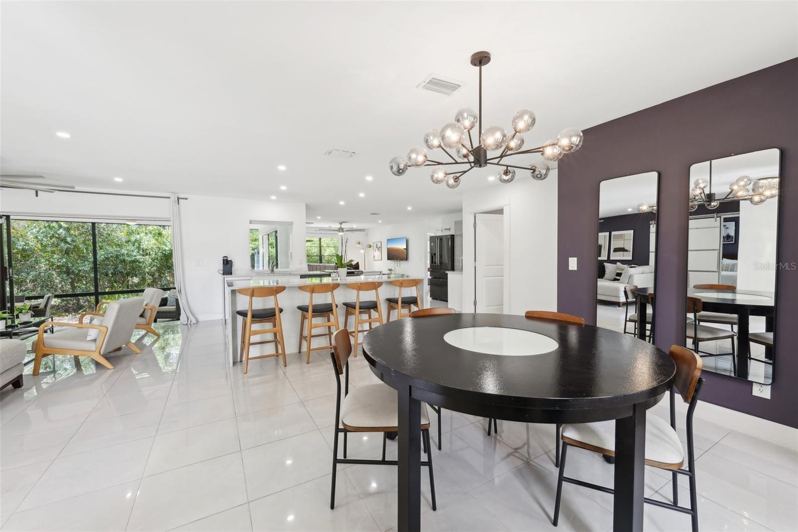 155 OLD TAMIAMI TRL, NAPLES, FL, 34110