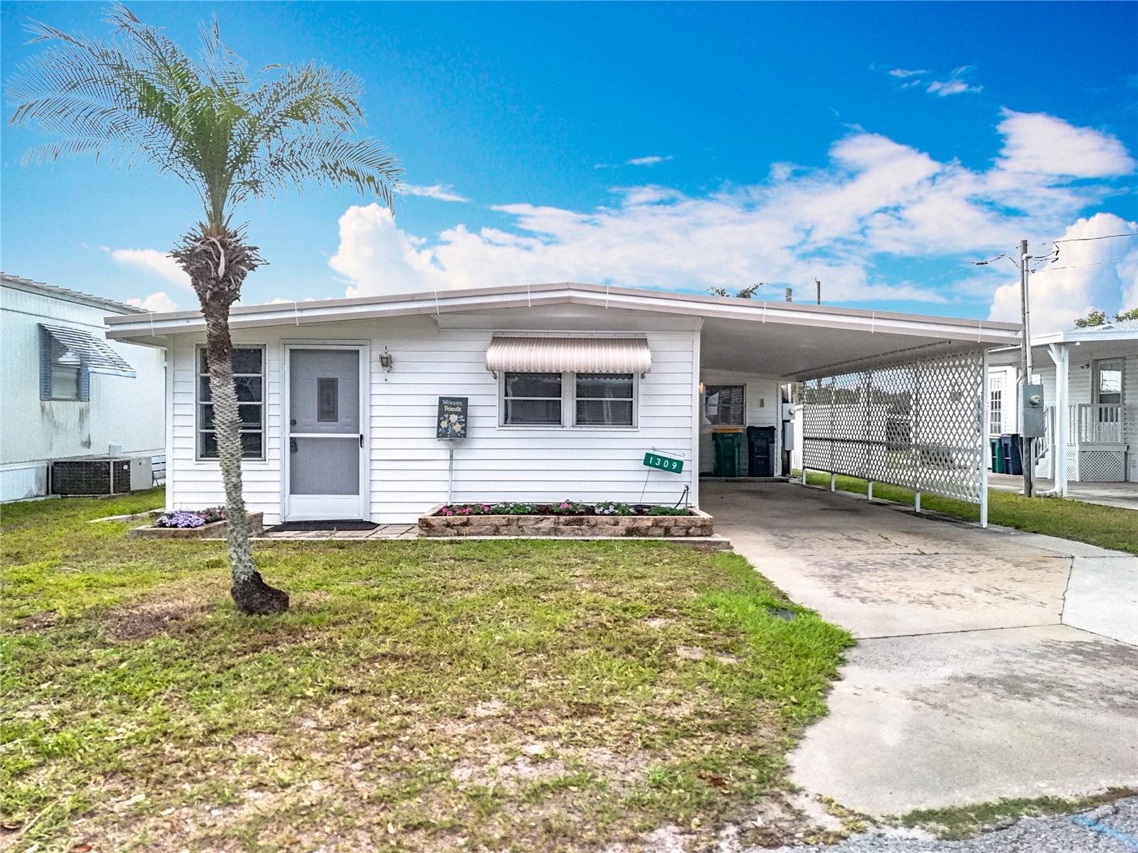 1309 WESTLAND DR, TAVARES, FL, 32778
