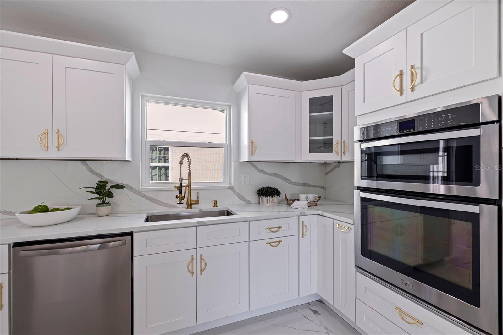 145 174TH TERRACE DR E, REDINGTON SHORES, FL, 33708