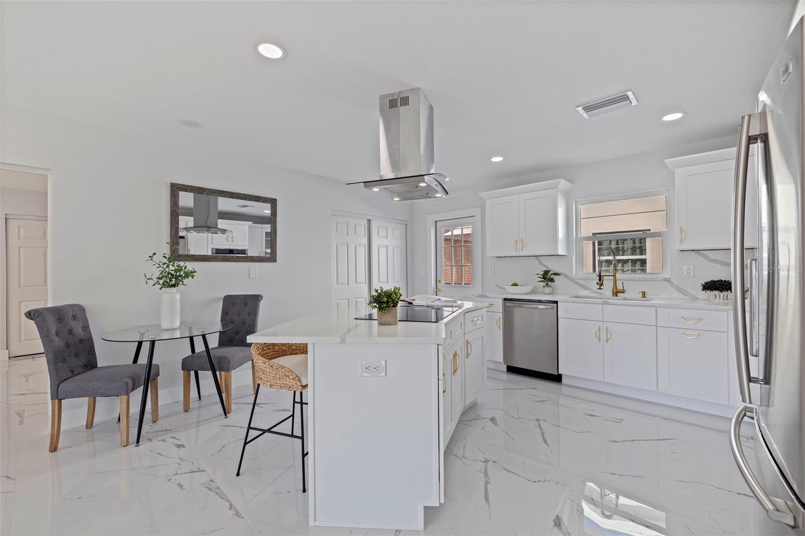 145 174TH TERRACE DR E, REDINGTON SHORES, FL, 33708